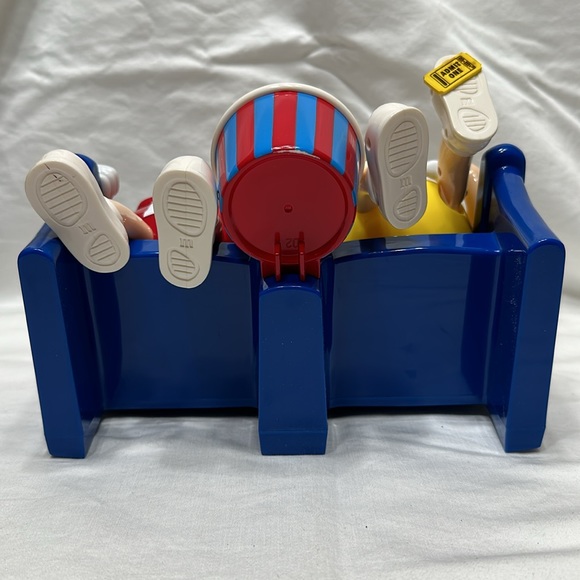 M & M candy dispenser - Picture 7 of 9